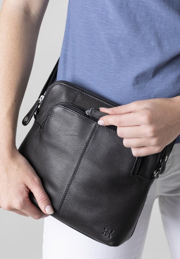 RAVEN - Cross body bag