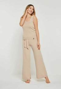 Unausgewählt, beige