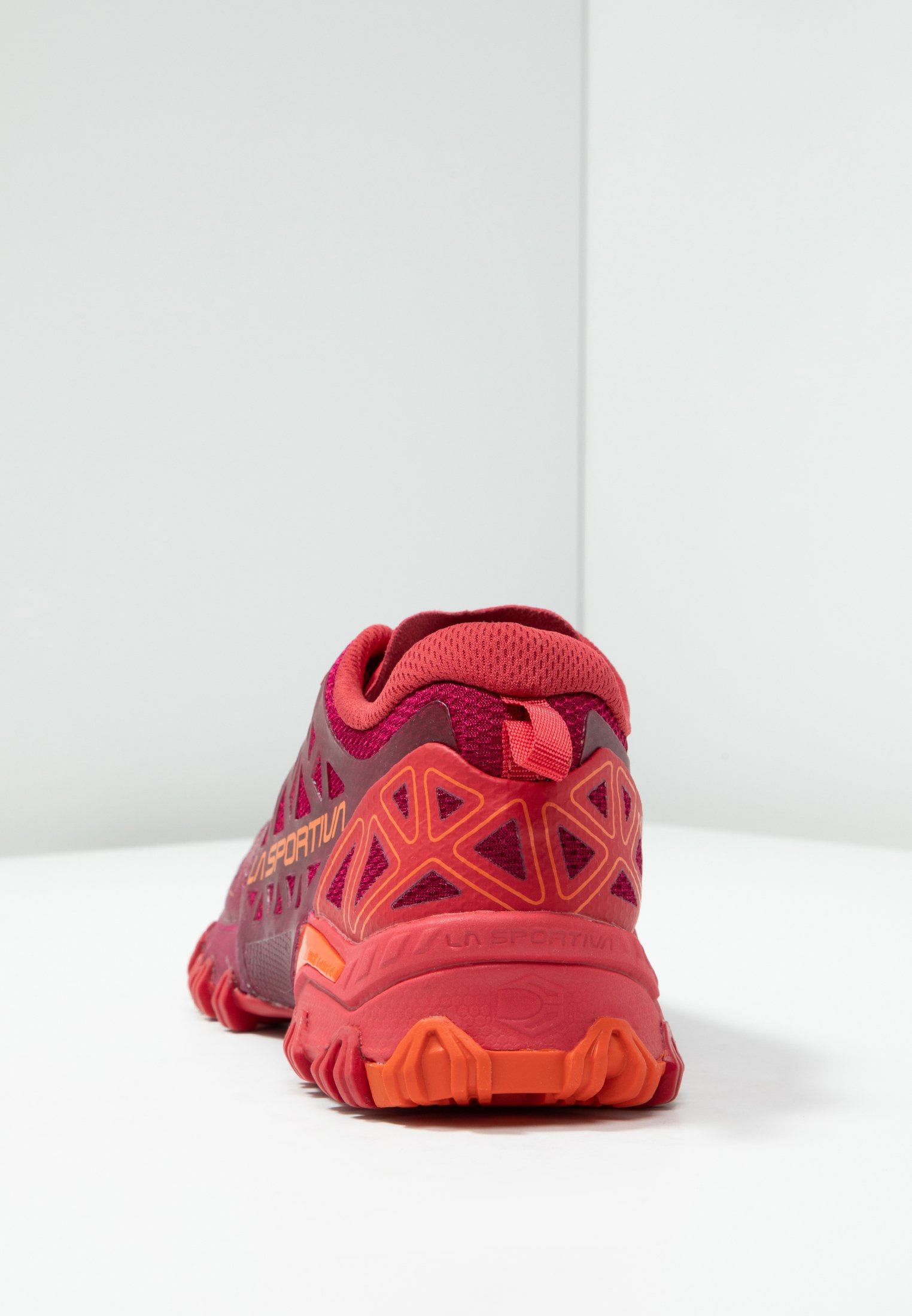 La Sportiva BUSHIDO II WOMAN Løpesko for mark beet La Sportiva BUSHIDO II WOMAN Løpesko for mark beet