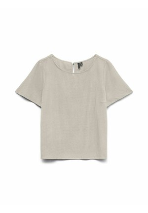 Blusa gris claro de manga corta con escote redondo y pequeño cierre de botón en la parte trasera, colocada plana sobre un fondo blanco.