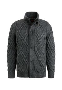 Cárdigan gris de punto con patrones de trenzado, puños y bajo de canalé, cuello alto y botones en la parte delantera. Presenta detalles de textura contrastantes.