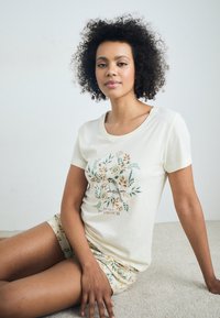 LASCANA VIVANCE DREAMS BY LASCANA L‘AUTOMNE SHORTY  - Komplet pidžame - beige