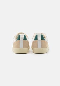 Veja SMALL LACES UNISEX - Tenisky - extra-white/brittany/almond