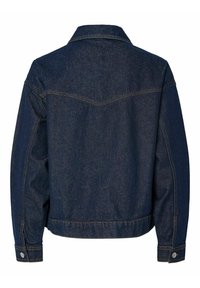 Tmavo modrá džínová bunda s klasickým golierom, dlhými rukávmi, gombíkovými manžetami a detailom v oblasti chrbta. Čistý, minimalistický dizajn.