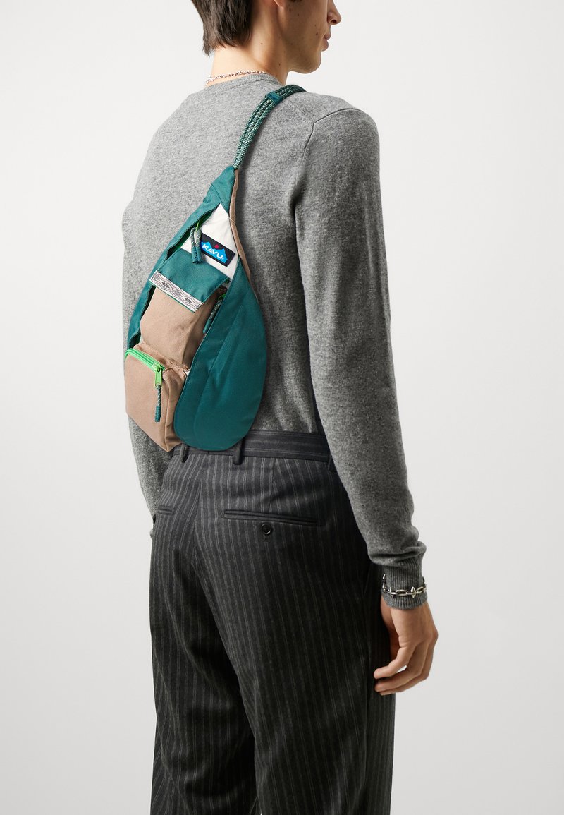 Craghoppers Kiwi Bum Bag 1.5L: Marsupio Robusto E Sicuro Per Le Tue Cose!