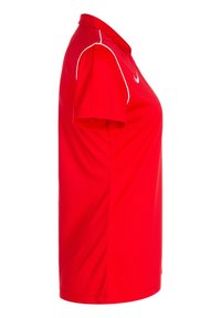 Polo shirt rosso realizzato in tessuto traspirante. Presenta un colletto classico, maniche corte, dettagli bianchi lungo le spalle e un logo sul petto.