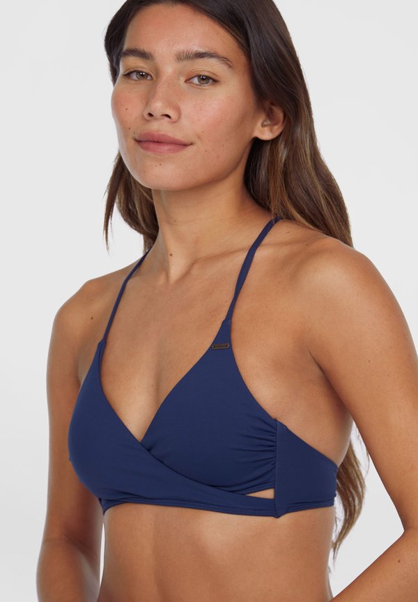 ESSENTIALS BAAY MAOI SET - Bikini3