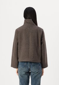 Object OBJRIKI SHORT COAT  - Jas - morel