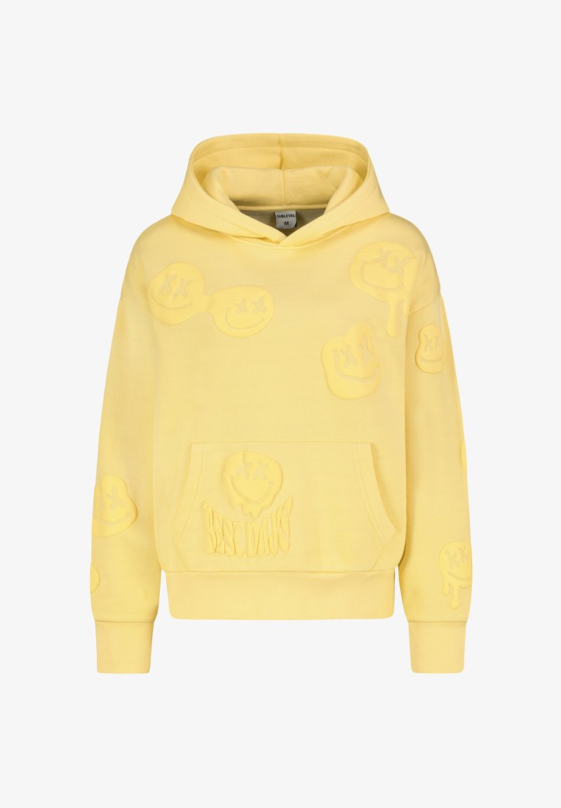 Gelber Kapuzenpullover aus weichem Material, mit erhabenen Smiley-Gesichtsmustern und einer Vordertasche. Text "BESDAUS" auf der Vorderseite geprägt.