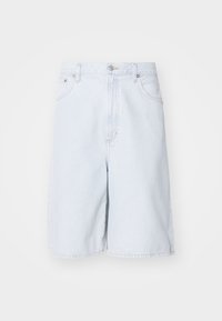NOLAN - Jeans Shorts - light-blue denim