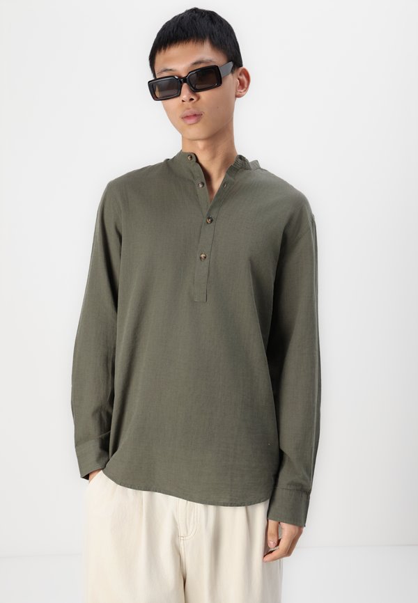 JJESUMMER HALF PLACKET SHIRT - Shirt - dusty olive2