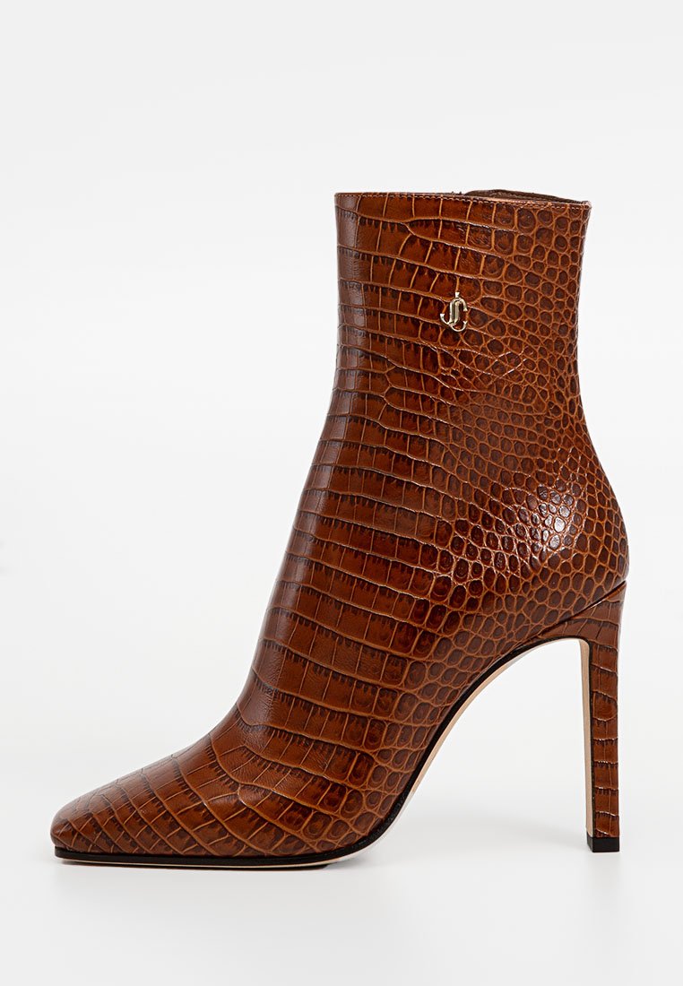 Jimmy Choo Enkellaarsjes met hoge hak bruin Jimmy Choo Enkellaarsjes met hoge hak bruin