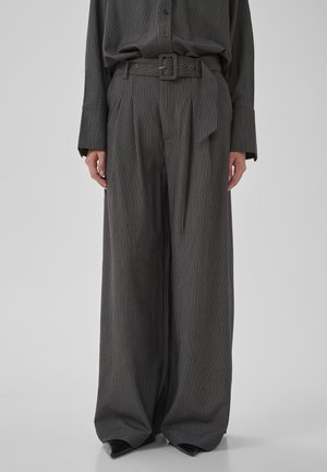 THE PINSTRIPED HIGH - Bukser - grey melange w stripe