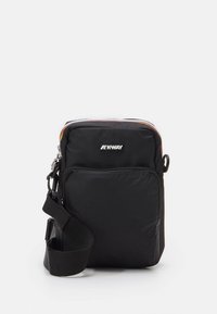 Geantă crossbody K-Way neagră cu exterior neted din nylon, curea reglabilă, fermoar superior și buzunar frontal cu logo-ul brandului.