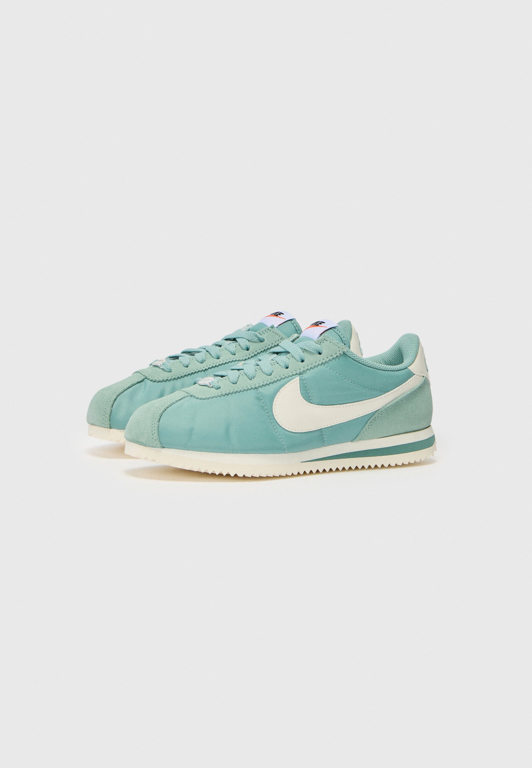 Nike Sportswear CORTEZ - Sneakers low - cannon/sail/alabaster