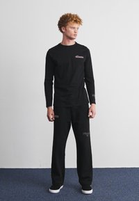 Ellesse QUINZANO - Ilgarankovis viršutinės dalies drabužis - black