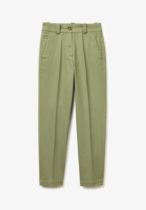 Licht olijfgroene, op maat gemaakte broek met plooien aan de voorkant, zijzakken, riemlussen en een bruine knoopsluiting in de taille.
