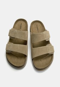 PULL&BEAR Slip-on sandaler - beige