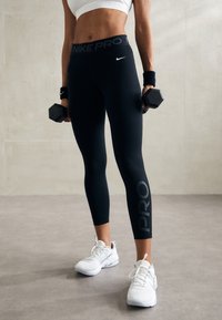 Nike Performance Leggingek - black/anthracite/white