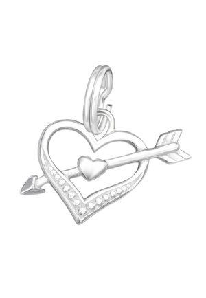 Ciondolo a forma di cuore in argento trafitto da una freccia, con piccoli dettagli a perla e un anello doppio per l'attacco alla collana.