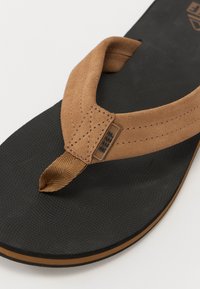 Thumbnail Image 6