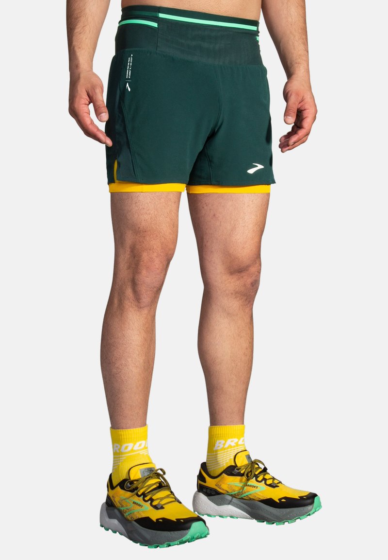 Brooks HIGH POINT 2.0 - Shorts 2 en 1 - carbo lemon chrome