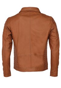 Tanfarbende Lederjacke mit strukturiertem Kragen, gerippten Schulterakzenten und glatter Textur. Sie verfügt über ein tailliertes Design und saubere Nähte.