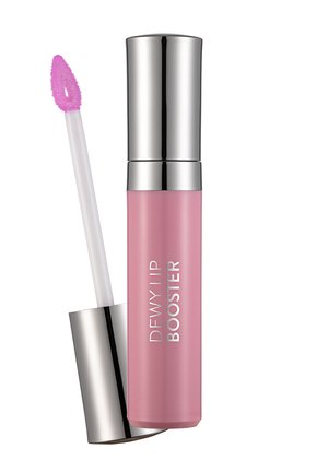 Rosa Lippenpflege-Tube mit der Aufschrift "Dewy Lip Booster" und silberner Kappe, Applikatorstäbchen entfernt, zeigt rosa Glanz an der Spitze.