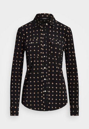 Černá košile s dlouhým rukávem zapínaná na knoflíky, s béžovým diamantovým vzorem, dvě kapsy na prsou se zapínáním na knoflíky a špičatým límečkem.