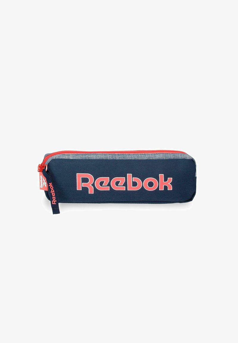 Estuche rectangular para lápices de color azul marino de Reebok, con cremallera y logo rojos, ribete gris y tirador de cremallera rojo.