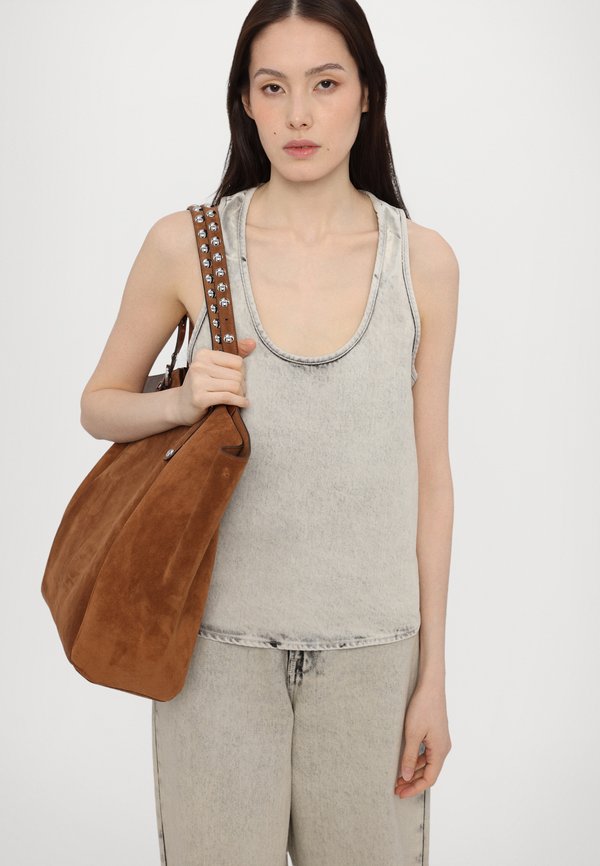 MOON  - Top - manrique3