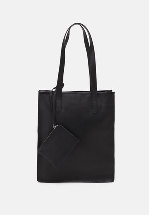Bolso tote de cuero negro con doble asa, forma rectangular, textura lisa y un pequeño estuche con cremallera desmontable adjunto.
