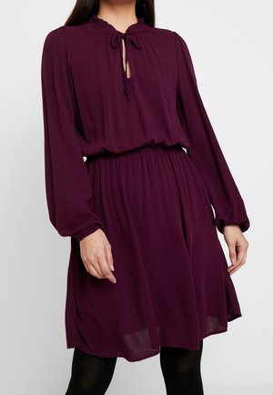 Vardagsklänning - purple