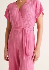 Next PLISSE SHORT SLEEVE - REGULAR FI - Overal - pink