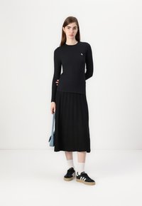 Abercrombie & Fitch ICON 2 PACK - Langarmshirt - brilliant white/black beauty