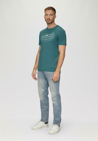 s.Oliver MIT FRONTPRINT - Triko s potiskem - petrol