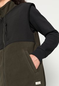 Blend Weste - khaki