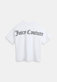 Valge puuvillane T-särk, millel on lahtine lõige, lühikesed varrukad ning seljal paksus mustas skriptis trükitud "Juicy Couture".