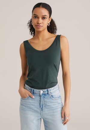 Top - dark green