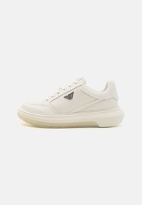 Seleccionado, off white
