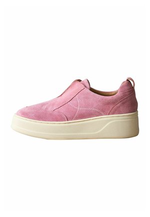 REGULAR FIT - SIGNATURE  CHUNKY  PLATFORM  - Chaussons - pink suede