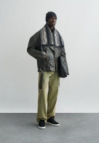 Holzweiler MILLI BEANIE UNISEX - Megzta kepurė - dark grey