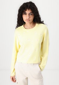 Object OBJTHESS WIDE SLEEVE PULLOVER - Strikkegenser - lemon meringue/white
