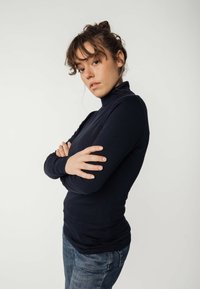 MELA TURTLENECK ANCHAL - Langarmshirt - navy