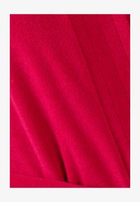 Seleccionado, Cherry