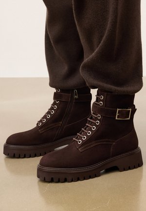 KELYN - Platform bokacsizmák - brown nb
