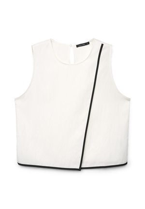 Blouse blanche sans manches avec un col rond, bordure diagonale noire sur le devant, et un liseré noir le long de l'ourlet inférieur.