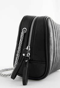 Next Geantă crossbody - black