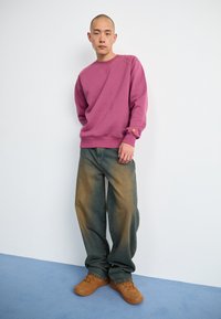 Carhartt WIP CHASE - Mikina - dusty fuchsia/gold