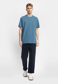 REVOLUTION APPLICATION - T-shirt basic - blue